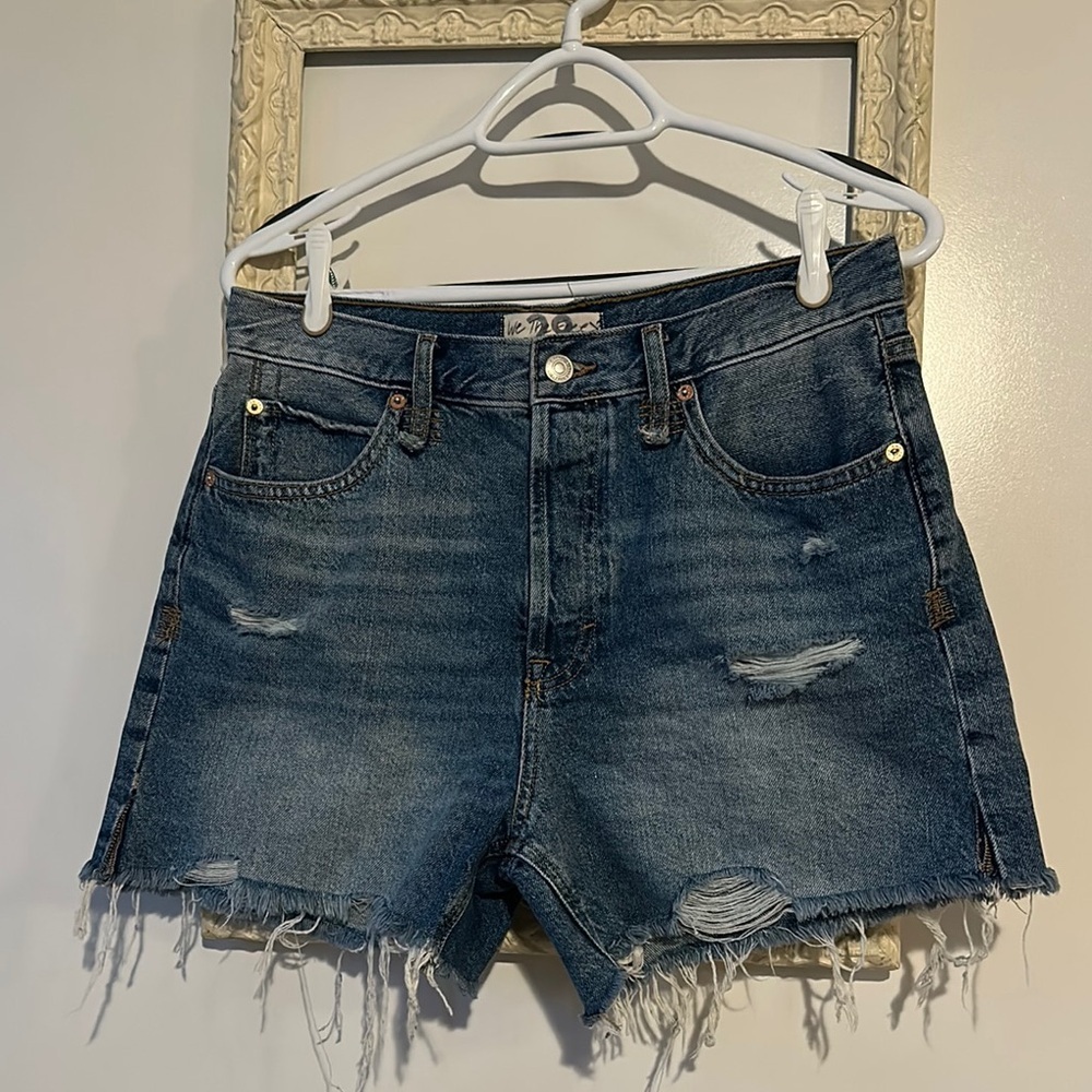 WE THE FREE | Blue Jean Shorts Distressed Frayed Hem